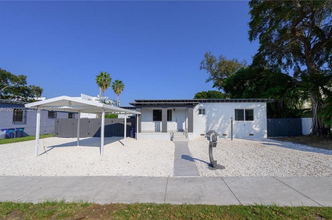 5731 SW 62nd Ter, Miami, Florida 33143, USA