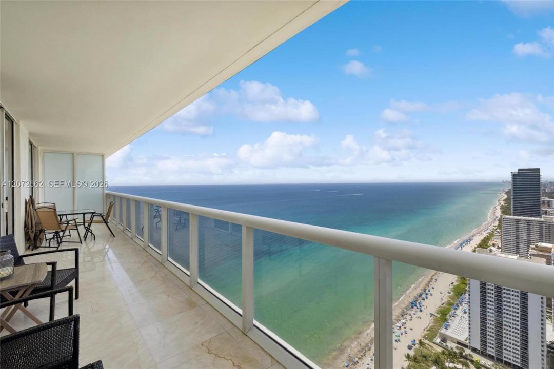 1830 S Ocean Dr 4303, Hallandale Beach, Florida 33009, USA