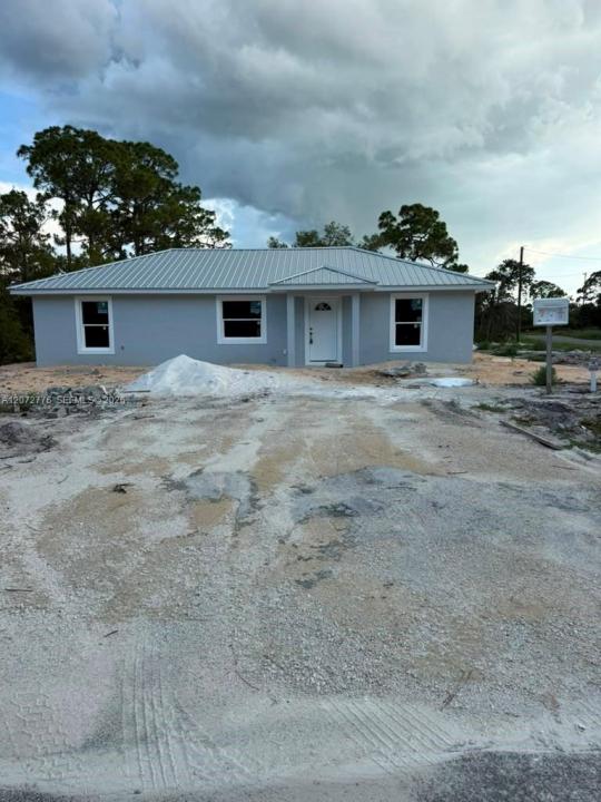 220 E CANAL WAY NE, Lake Placid, Florida 33852, USA