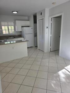 3090 BIRD AV 303, Coconut Grove, फ्लोरिडा 33133, संयुक्त राज्य अमेरिका