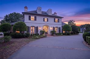 1074 Waters Edge Circle, Shreveport, Louisiana 71106, USA