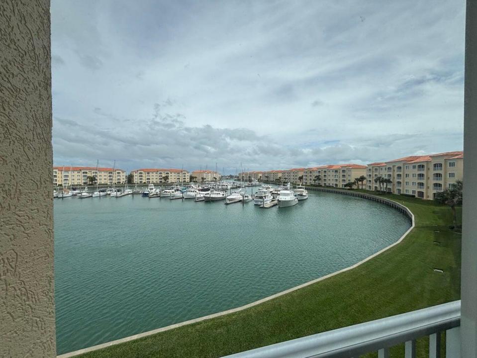 12 HARBOUR ISLE W Drive 306, Fort Pierce, Florida 34949, USA