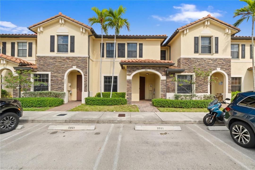 8881 W 35th Ln, Hialeah, Florida 33018, Stati Uniti