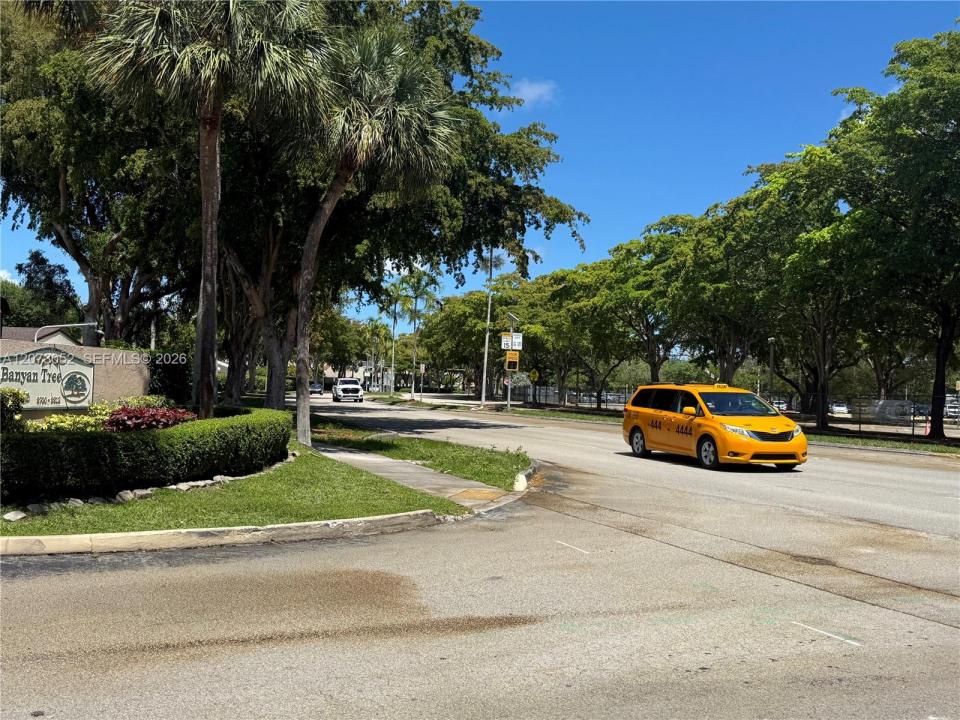9716 Hammocks Blvd 101, Miami, Florida 33196, Stati Uniti