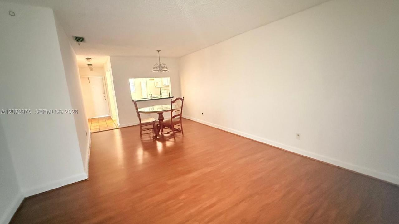 10452 NW 10th St 206, Pembroke Pines, Florida 33026, Stati Uniti