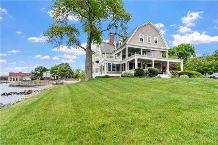217 Hope Street 3, Bristol, Rhode Island 02809, USA