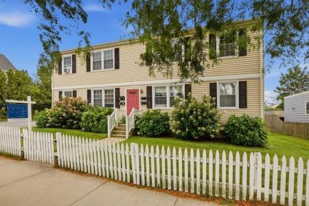 45 Hammond Street 3, Newport, Rhode Island 02840, USA