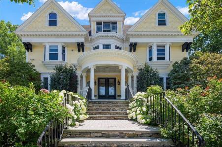 75 Orchard Avenue 4, Providence, Rhode Island 02906, USA