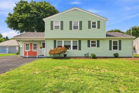 282 Ronald Avenue, Cumberland, Rhode Island 02864, USA