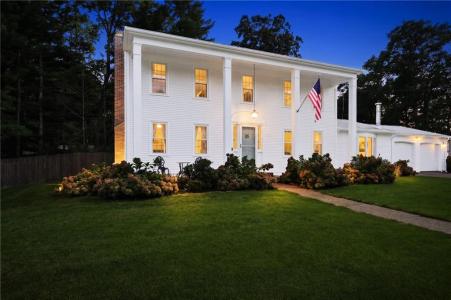 465 Red Chimney Drive, Warwick, Rhode Island 02886, USA
