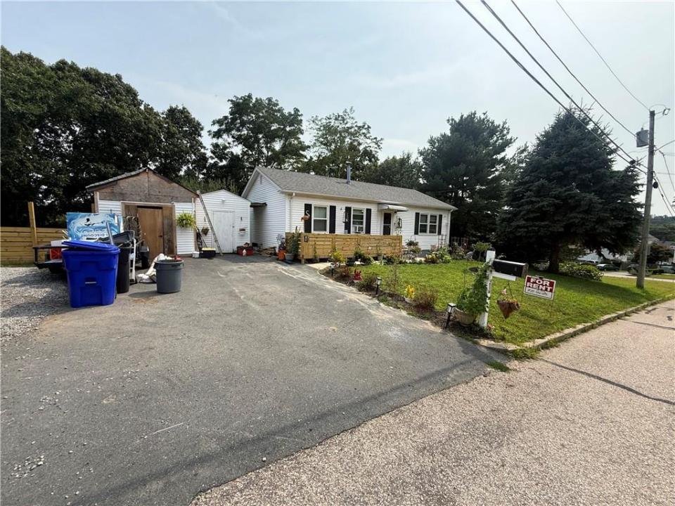 59 Wightman Street, West Warwick, Rhode Island 02893, USA