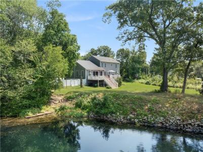 12 Woodlake Drive, Johnston, Rhode Island 02919, États-Unis