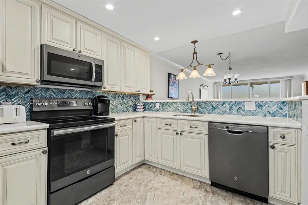 3090 N Course Dr 709, Pompano Beach, Florida 33069, Stati Uniti