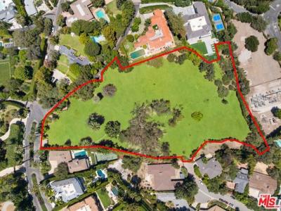 Oakmont Drive, Los Angeles, California 90049