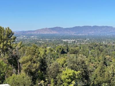 Caritina, Tarzana, California 90356, Stati Uniti
