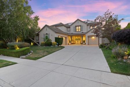 Via Entrada, Newbury Park, California 91320