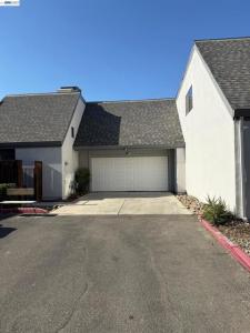 Portola Way, Tracy, California 95376