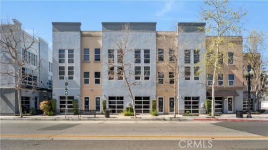 N. Santiago Street, Santa Ana, California 92701, Stati Uniti