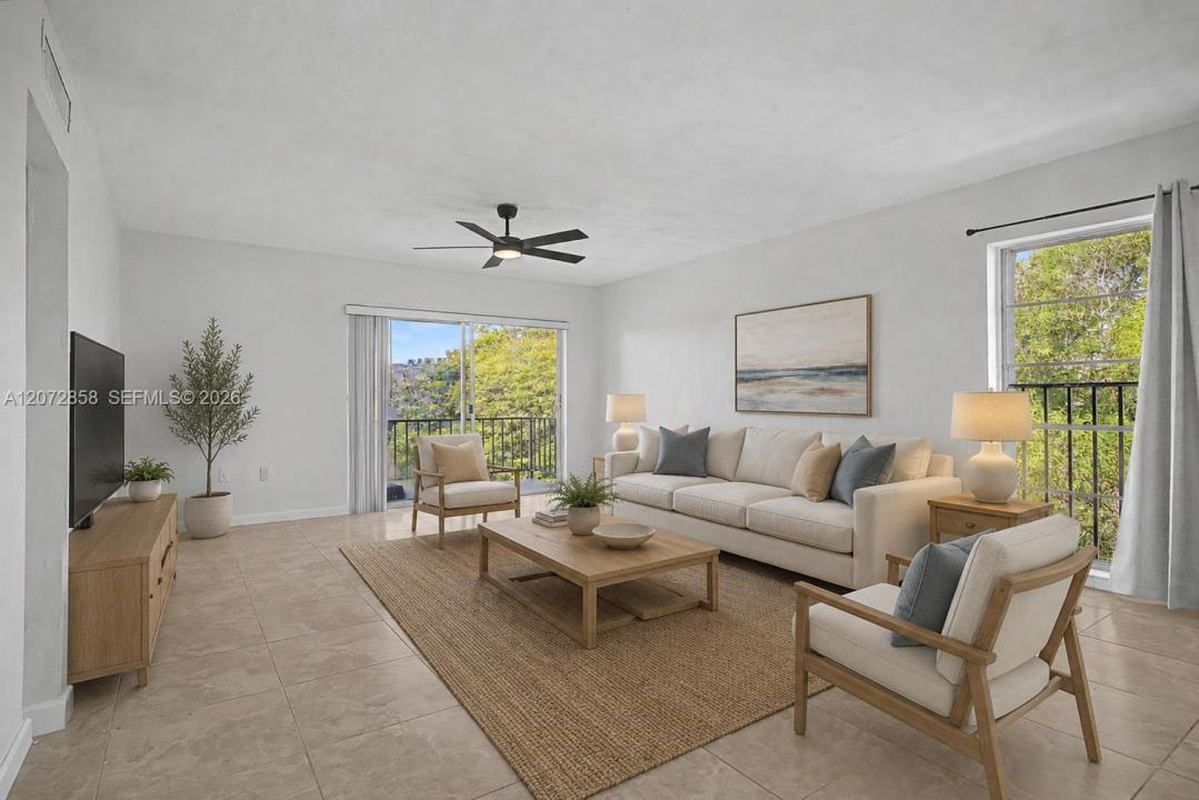 6900 N Kendall Dr A409, Pinecrest, Floryda 33156, USA