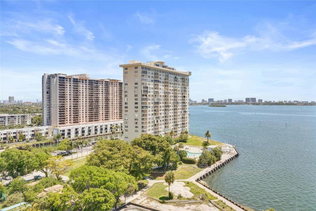 11113 Biscayne Blvd 1156, Miami, Florida 33181, USA