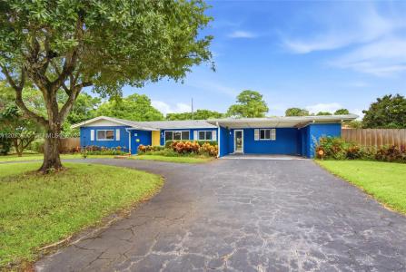 341 SW 54th Ave, Plantation, Florida 33317, USA
