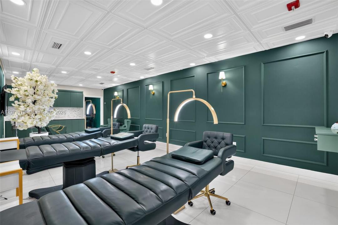 Turnkey Permanent Makeup & Beauty Studio for Sale in Westchester, Miami, فلوريدا 33165, الولايات المتحدة