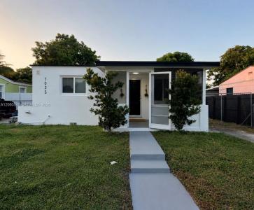 1035 Atlantic Ave, Opa-Locka, Florida 33054, USA