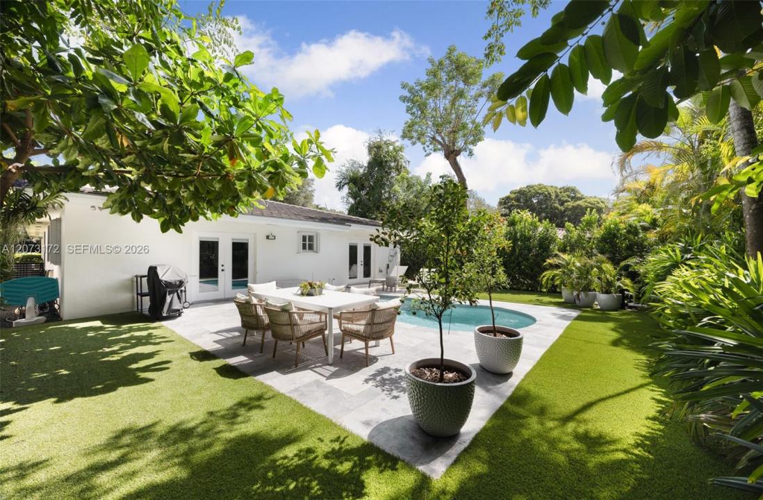 406 Miller Rd, Coral Gables, Florida 33146, Stati Uniti