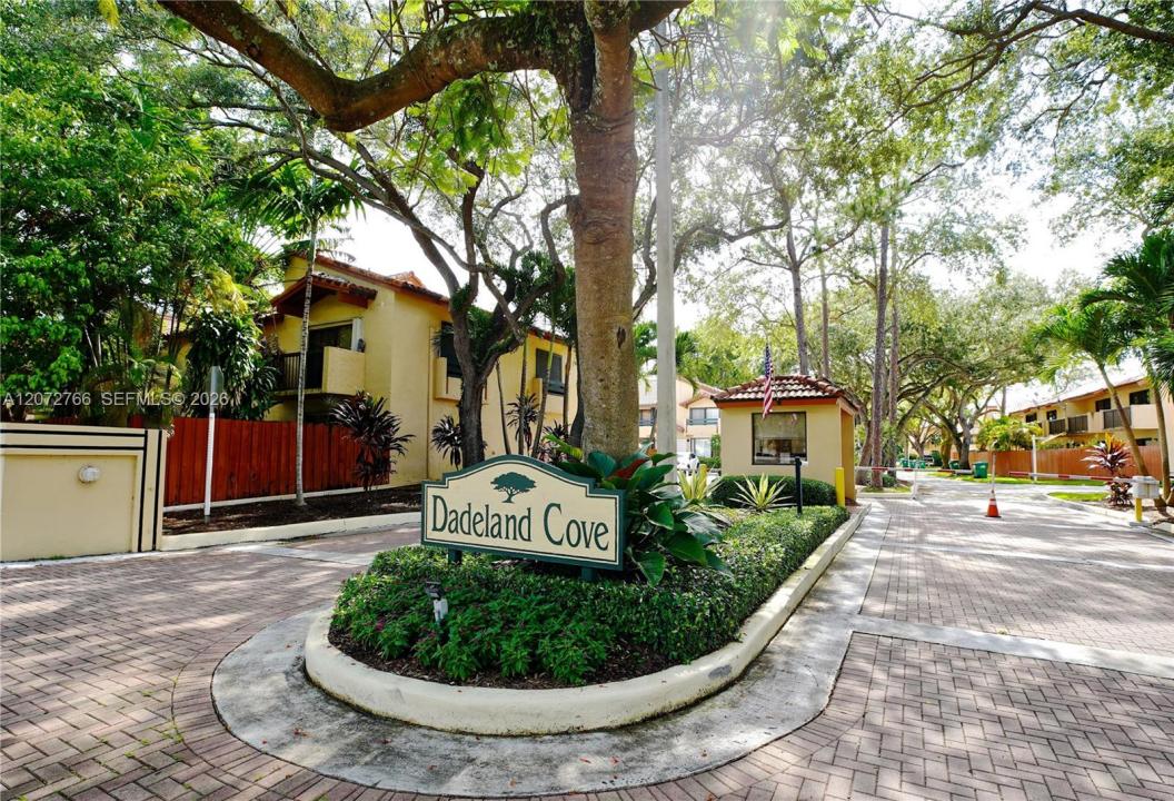10196 SW 77th Ct 10196, Miami, Floryda 33156, USA