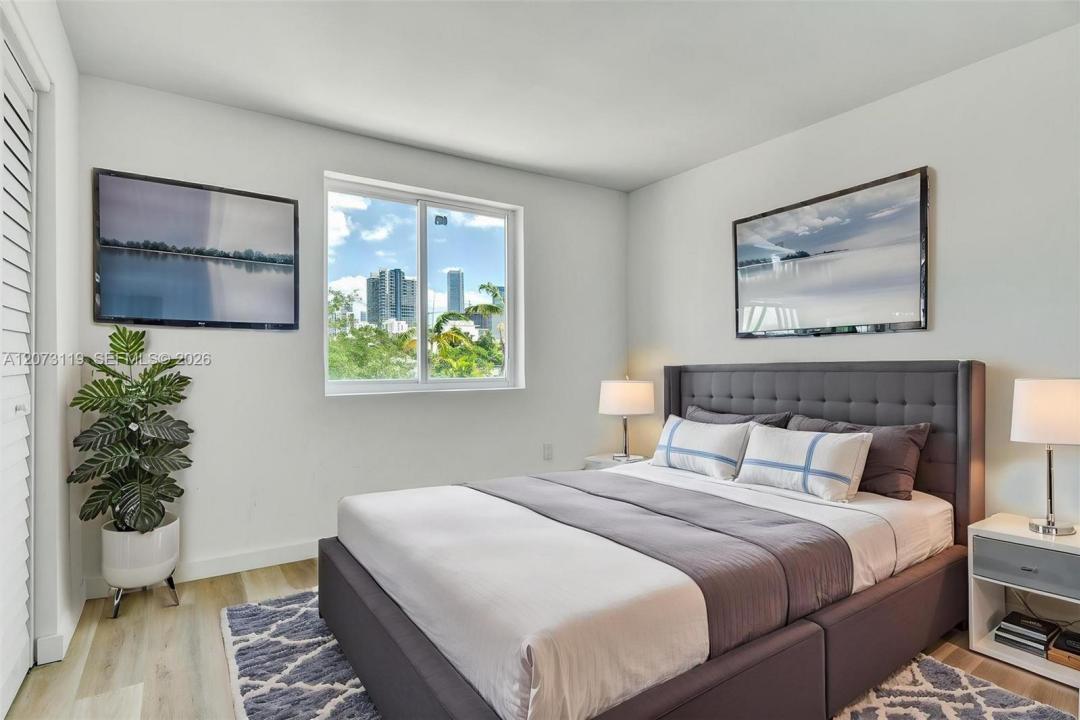 620 SW 10th St 305, Miami, Florida 33130, Stati Uniti