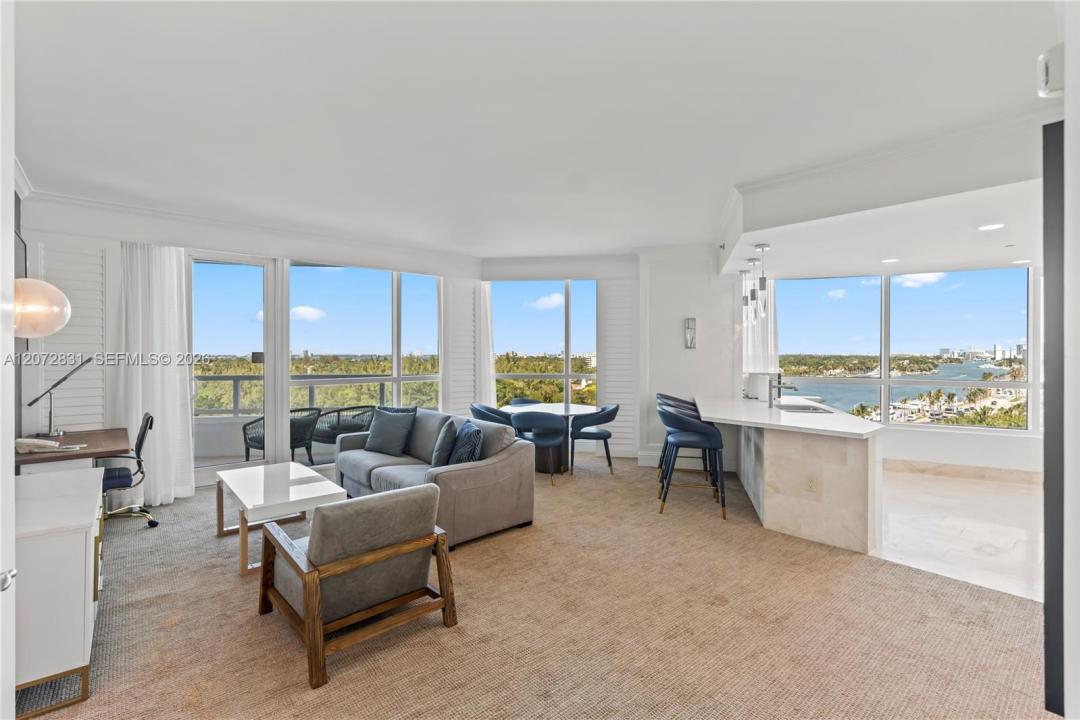 4401 Collins Ave 915, Miami Beach, Floride 33140, États-Unis