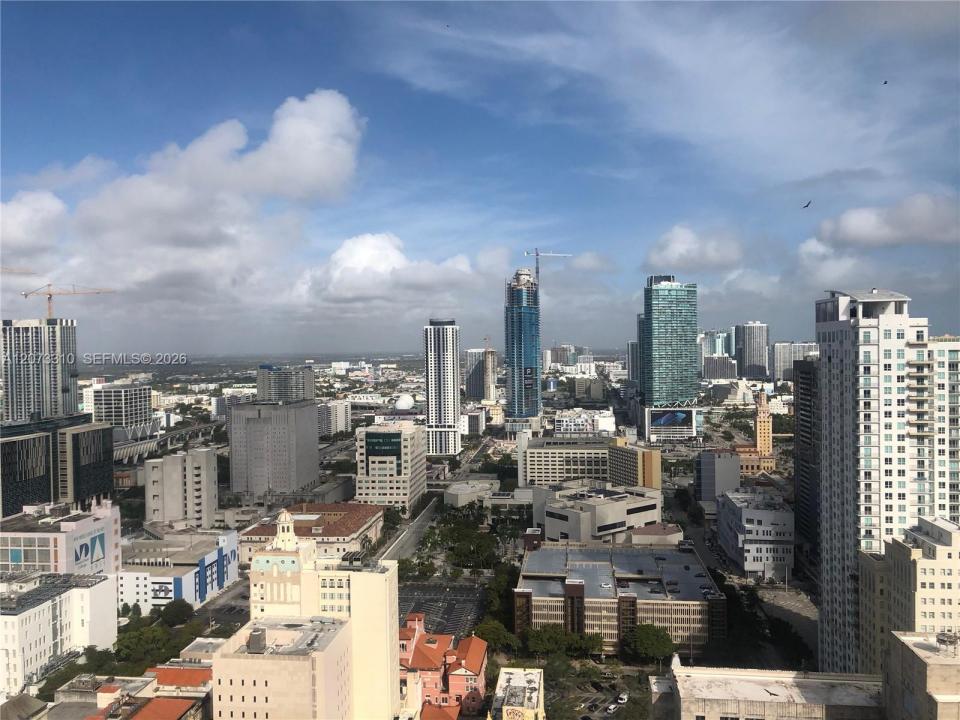 151 SE 1 St PH 10, Miami, Floryda 33131, USA