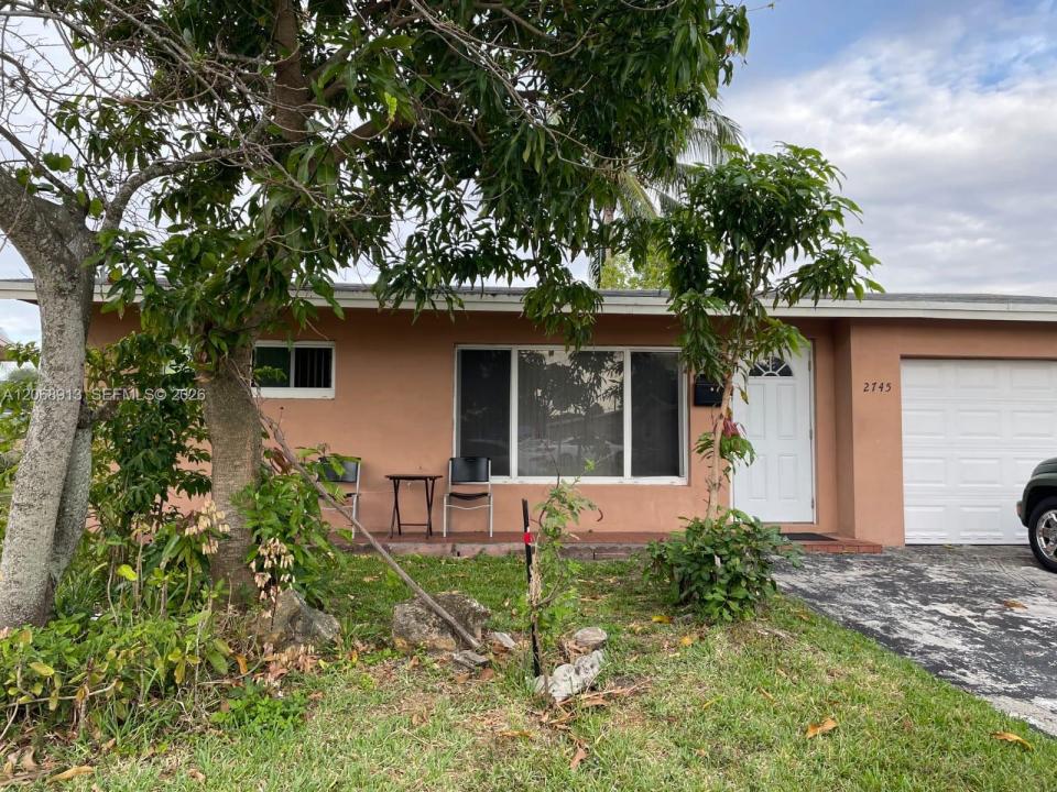 2745 NW 69th Ave, Sunrise, Floride 33313, États-Unis