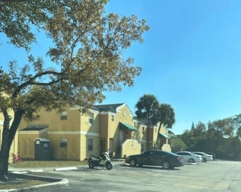2431 NW 56th Avenue 204, Lauderhill, Florida 33313, USA