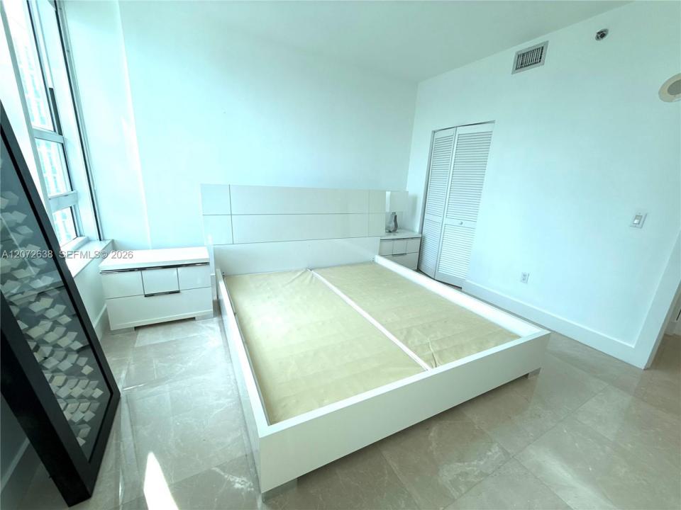 950 Brickell Bay Dr 3709, Miami, Florida 33131, Stati Uniti
