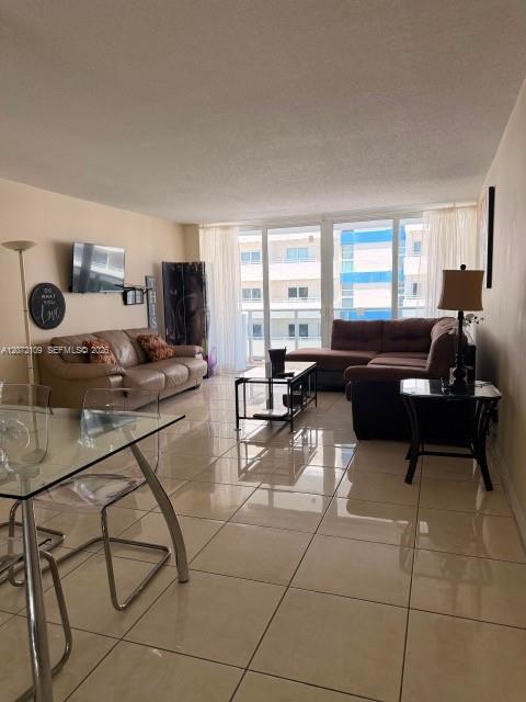 3140 S Ocean Dr 309, Hallandale Beach, Florida 33009, Stati Uniti