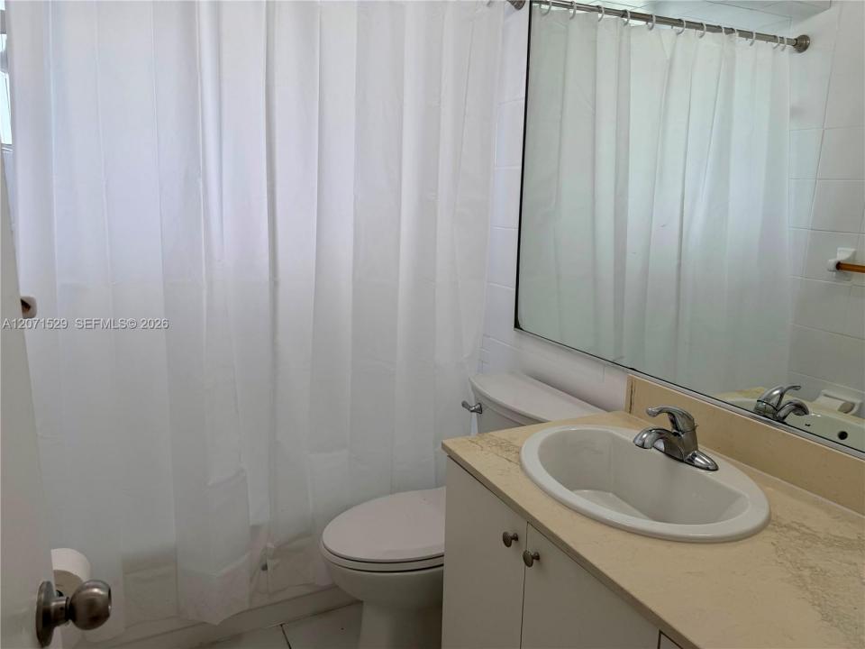 251 Galen Dr 304E, Key Biscayne, Florida 33149, USA