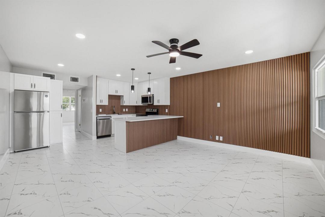 350 Farnham Q 350, Deerfield Beach, Florida 33442, USA