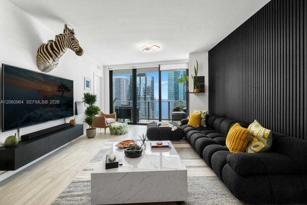 1300 S Miami Ave 2103, Miami, Florida 33130, USA