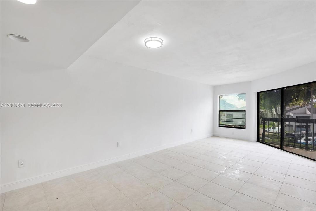 13255 SW 88th Ln 302-CS, Miami, Flórida 33186, Estados Unidos