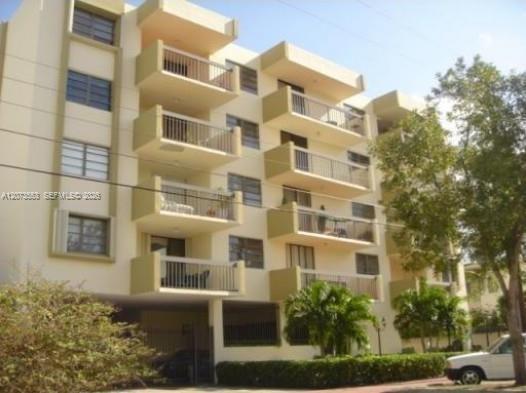 6937 Bay Dr 410, Miami Beach, Floride 33141, États-Unis