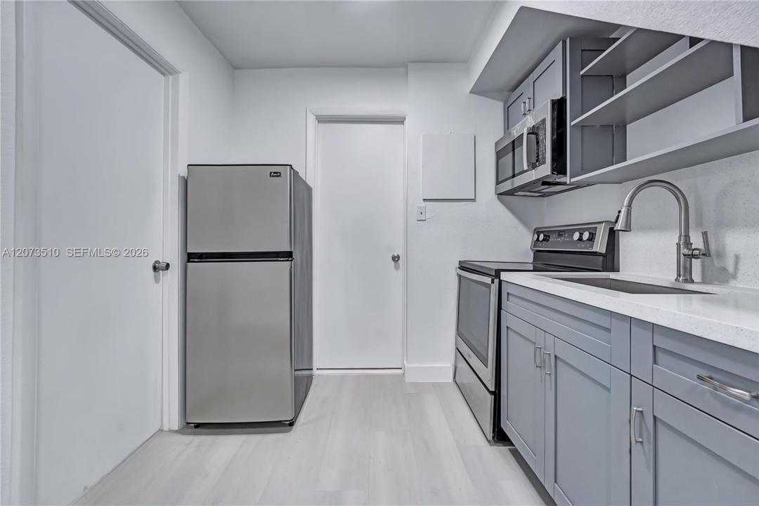 769 NW 10th St 2, Miami, Florida 33136, Stati Uniti