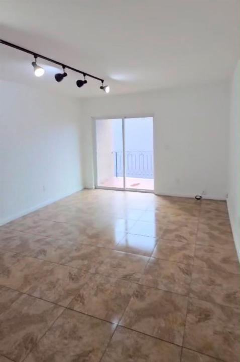 3640 NW 9TH Street 306, Miami, Floride 33125, États-Unis