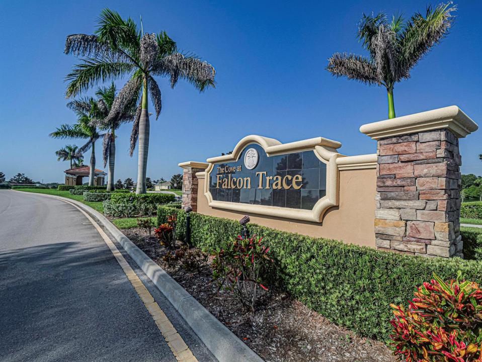 2155 CROWNED EAGLE SW Circle, Vero Beach, Florida 32962, USA