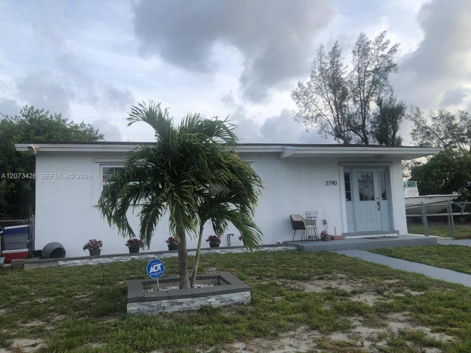 3790 SW 32nd Ct 1, West Park, Florida 33023, Stati Uniti