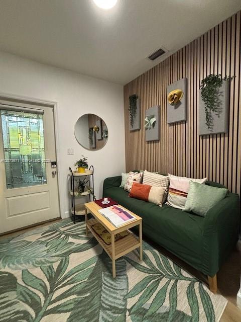 8220 NE 1st Pl 2B, Miami, Flórida 33138, Estados Unidos
