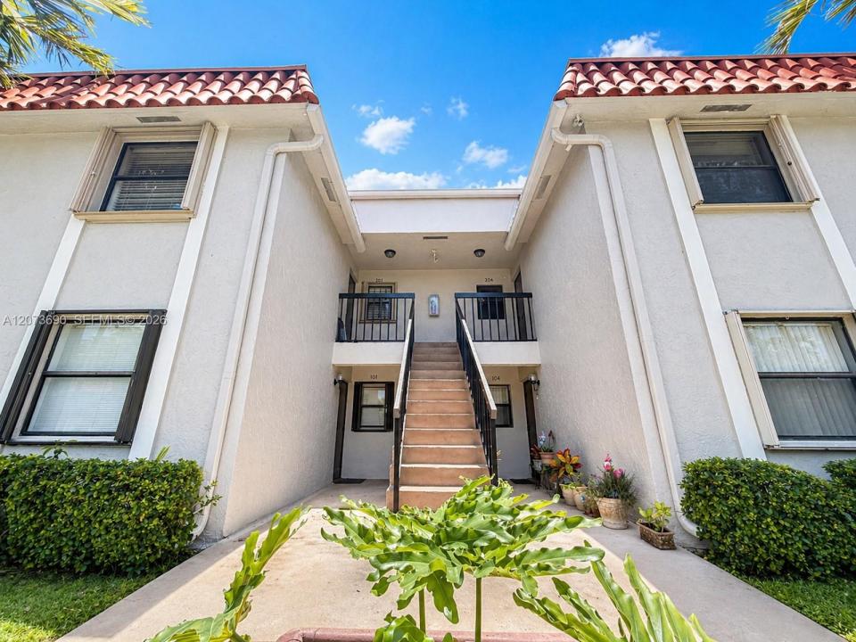 9730 Hammocks Blvd 201-28, Miami, Florida 33196, USA