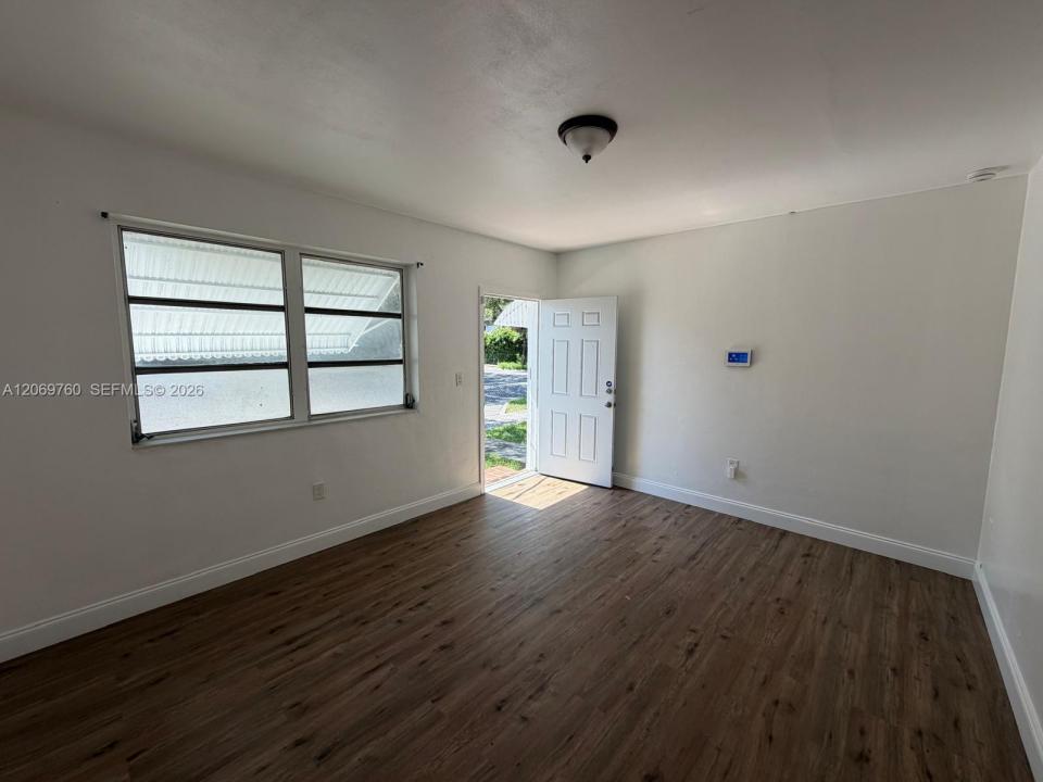 890 NW 55th St 2, Miami, Floride 33127, États-Unis