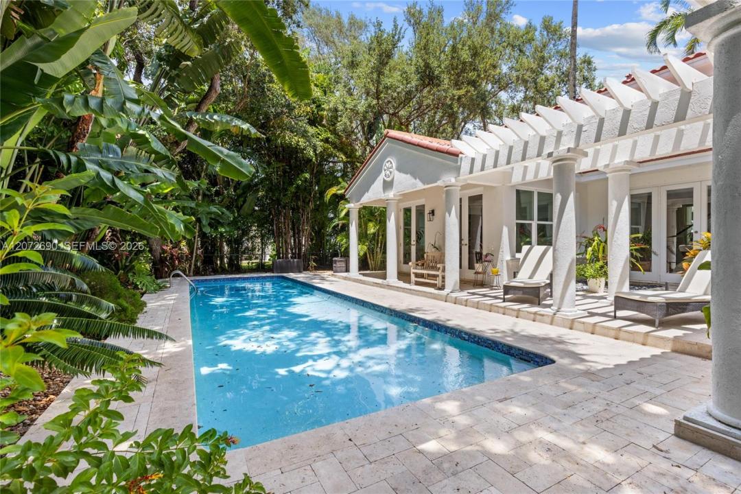 11050 Girasol Ave, Coral Gables, Florida 33156, Stati Uniti