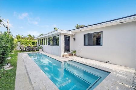 1064 NE 97th St, Miami Shores, Florida 33138, USA